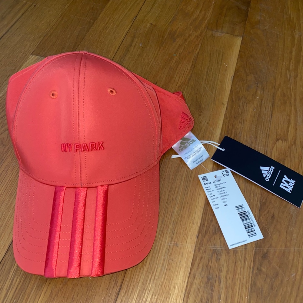 ADIDAS x IVY PARK Hat & Bodysuit